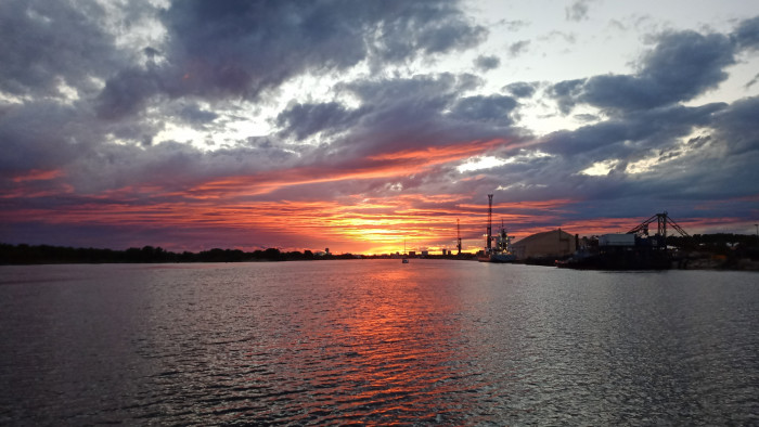 02_chenal_Caronte.jpg (1.92 Mio) Consulté 19550 fois 02_chenal_Caronte.jpg