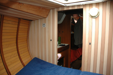 cloison_cabine_avant.jpg